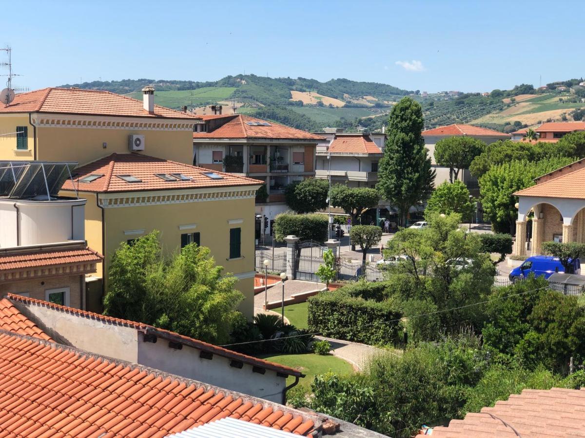 D Annunziohouse Panzió Martinsicuro Kültér fotó